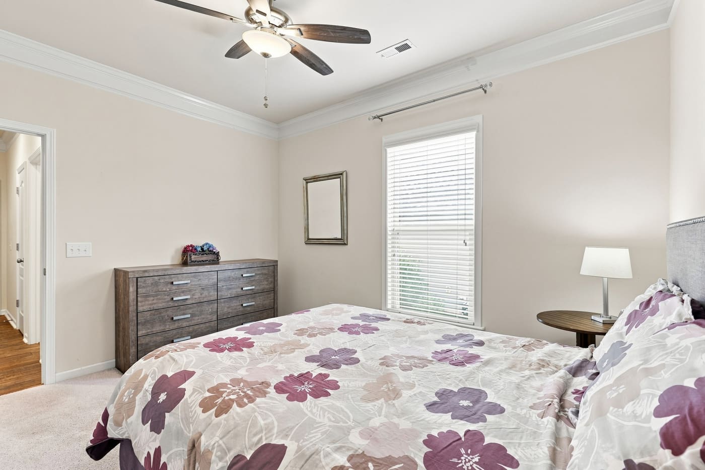 The same secondary bedroom from the opposite corner.